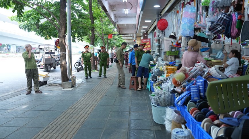 Chot truc tai nhung “diem nong” de kip thoi phat hien, xu ly nghiem vi pham - Hinh anh 5