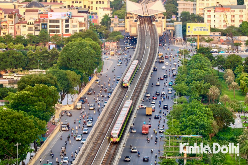 Doc dao voi hoa tiet tai cac nha ga tuyen metro Nhon - ga Ha Noi - Hinh anh 1