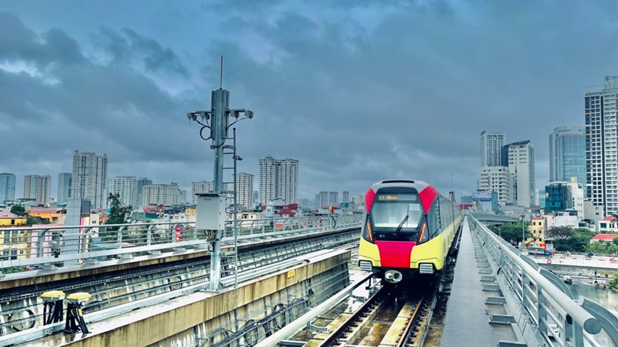 Ha Noi: Tam dung hoat dong 2 tuyen tau dien do sieu bao Yagi - Hinh anh 1