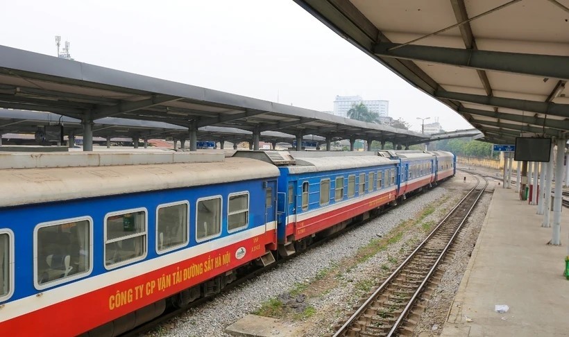 Van tam dung hoat dong tuyen duong sat tu Ha Noi di Lao Cai - Hinh anh 1