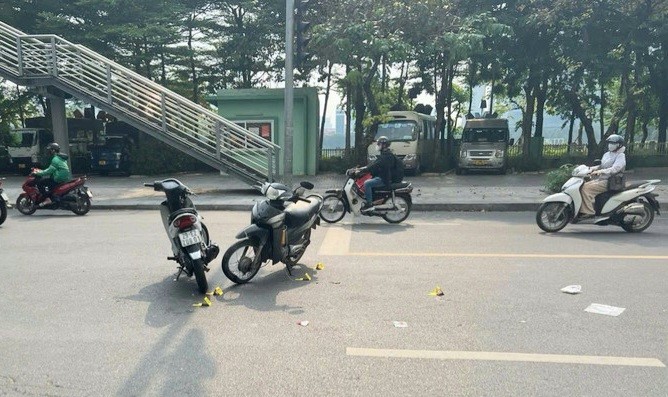 Ha Noi: tim nguoi biet thong tin vu tai nan khien mot phu nu tu vong - Hinh anh 1