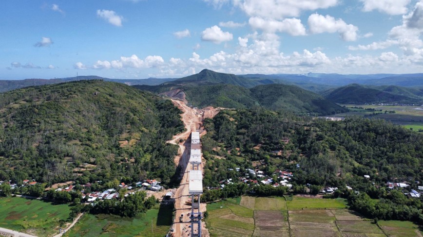 Dau tu tram dung nghi hon 317 ty dong tren cao toc Quy Nhon-Chi Thanh - Hinh anh 2