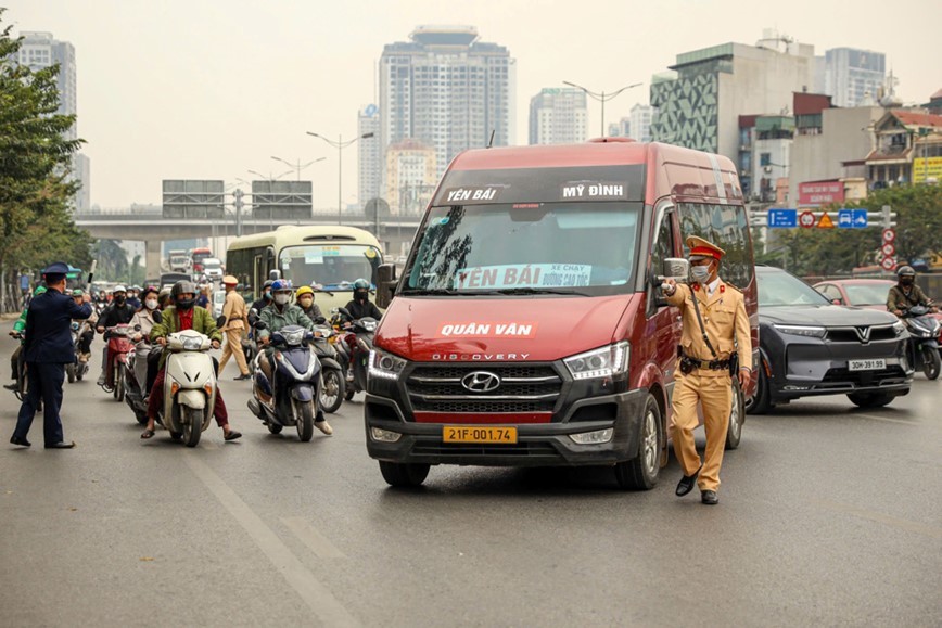 Ha Noi: trien khai ke hoach phuc vu tot viec di lai dip Tet 2025 - Hinh anh 2