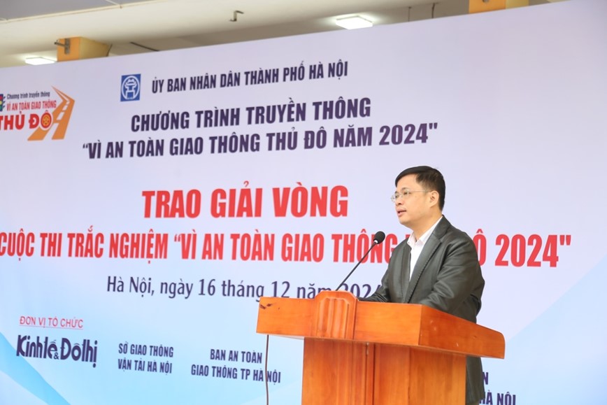 Chuong trinh “Vi an toan giao thong Thu do” nam 2024: Trao giai vong cho cac thi sinh xuat sac - Hinh anh 3