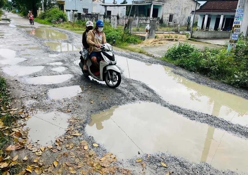 Quang Nam: duong thua ruong cay, nguoi dan ngan ngam - Hinh anh 3