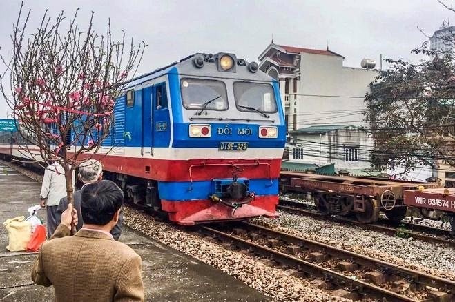 Duong sat mo ban ve tau Tet tuyen Ha Noi - Hai Phong - Hinh anh 1