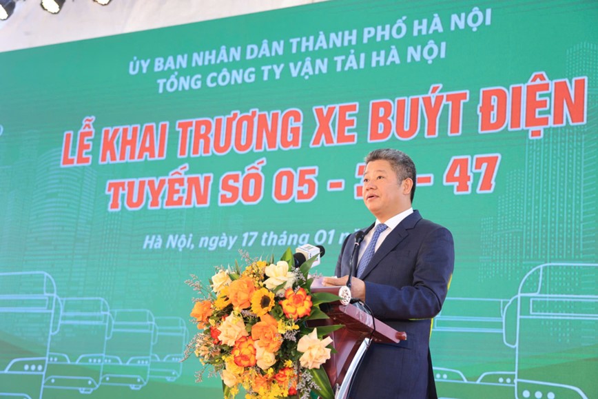 Ha Noi: khai truong 4 tuyen xe buyt dien - Hinh anh 3