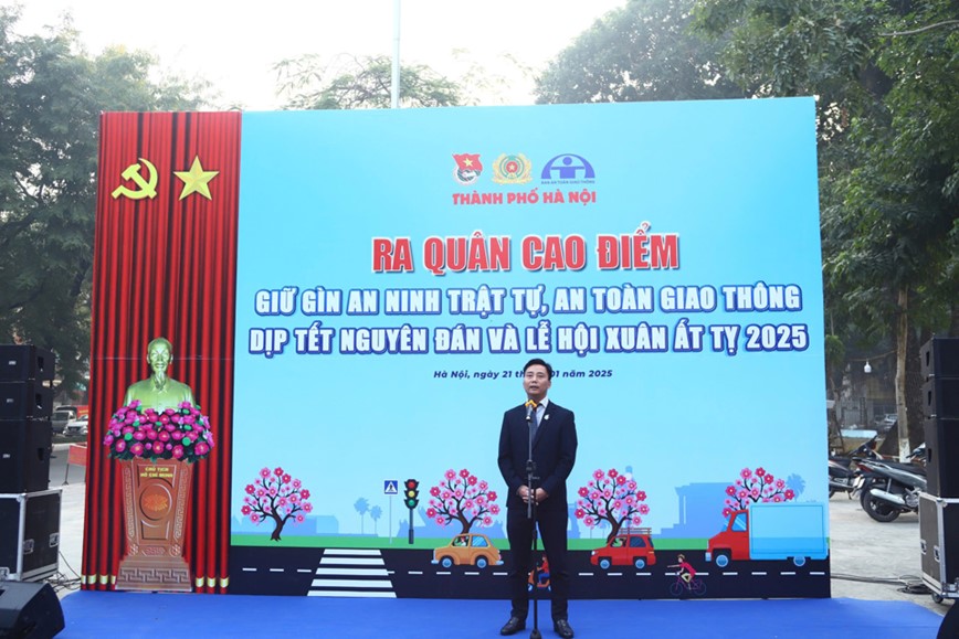 Ra quan cao diem giu gin an ninh trat tu, an toan giao thong dip Tet - Hinh anh 1