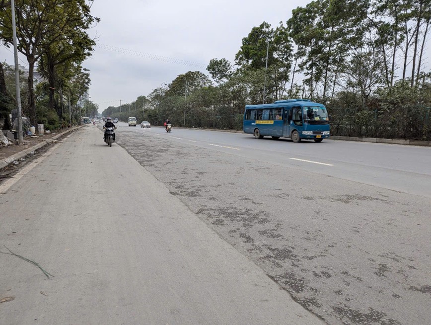 Ha Noi: buc minh di qua doan duong… nhay tung tung - Hinh anh 6