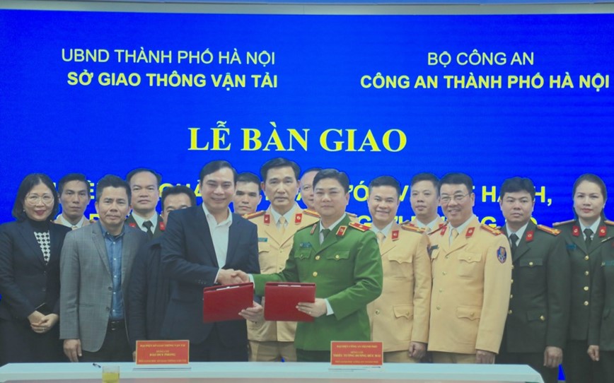 Cong an Ha Noi tiep nhan quy trinh sat hach bang lai xe - Hinh anh 1