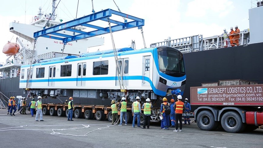 Them 2 doan tau metro so 1 ve den TP Ho Chi Minh - Hinh anh 1