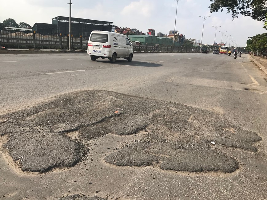 Ha Noi: Kien nghi to chuc lai giao thong tren duong Ngoc Hoi - Hinh anh 1