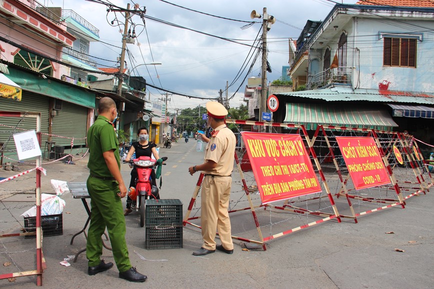 Nganh GTVT ap dung cac bien phap khan cap phong, chong dich COVID-19 - Hinh anh 2