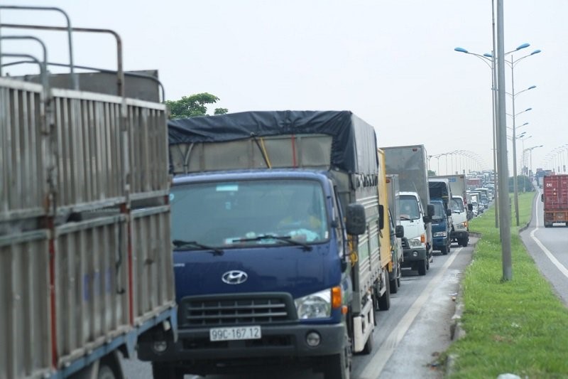 Un tac dai tai chot kiem dich cau Phu Dong  - Hinh anh 2