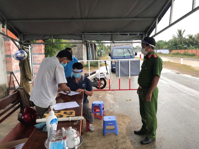 400 nguoi tu Dong Nai ve Ninh Thuan mac COVID-19 - Hinh anh 2