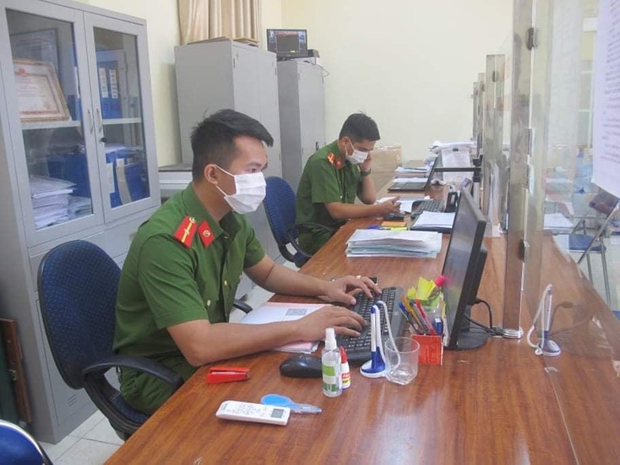 Ha Noi: Nhieu to chuc ca nhan khong thuoc dien cap giay di duong moi da chuyen sang che do lam viec online  - Hinh anh 1