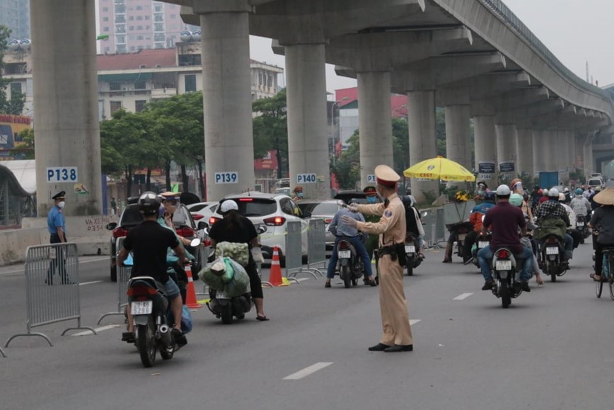 Ha Noi: Khong con hien tuong un tac tai tuyen duong Cau Dien, Nguyen Trai - Hinh anh 1