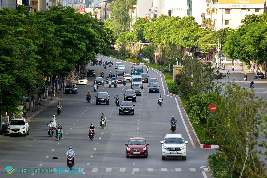 Ha Noi thuc hien thich ung an toan, linh hoat, kiem soat hieu qua dich COVID-19 - Hinh anh 2