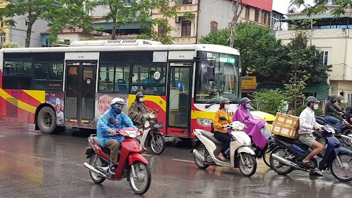 Ha Noi: Thich ung an toan, linh hoat, kiem soat hieu qua dich Covid-19 - Hinh anh 1