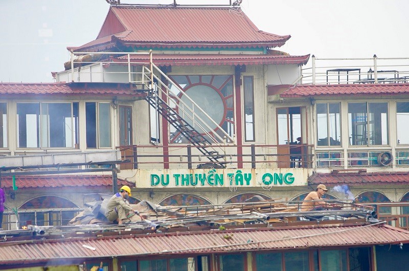 [Anh] Ha Noi: Thao do cac thuyen bo hoang neo dau nhieu nam tai ho Tay - Hinh anh 2