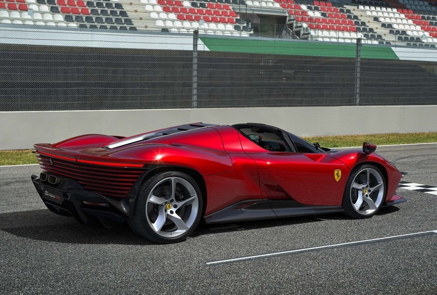 Ferrari trinh lang sieu xe Daytona SP3 voi dong co V12 829-HP - Hinh anh 1