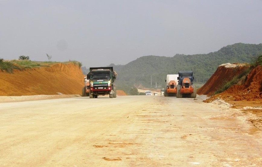 Bo GTVT phat dong phong trao thi dua “Xuan Nham Dan tren cac cong truong giao thong” - Hinh anh 1