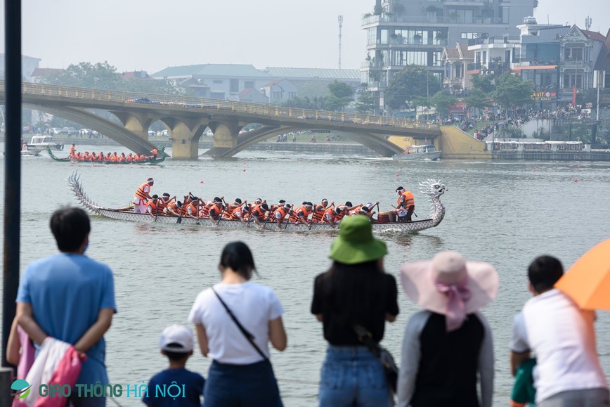 Soi noi le hoi boi chai gio to Hung Vuong 2022 - Hinh anh 2