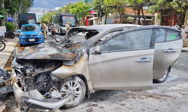 Tai nan giao thong moi nhat hom nay (17/9): Gap tai nan tren duong di nhap hoc, co gai tu vong thuong tam - Hinh anh 2