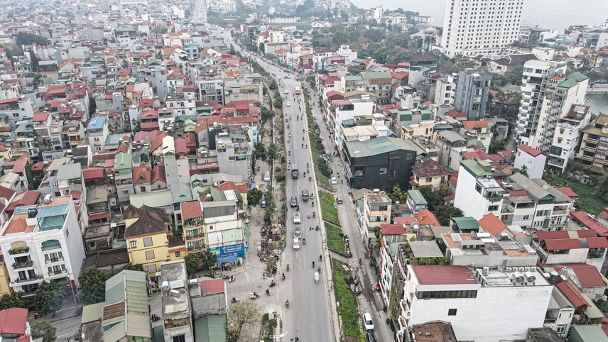 Ha Noi phan luong giao thong duong Au Co phuc vu thi cong  - Hinh anh 1