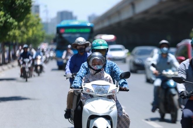 Thoi tiet ngay 4/4: Nhieu khu vuc ca nuoc ngay nang, co noi nang nong gay gat  - Hinh anh 1