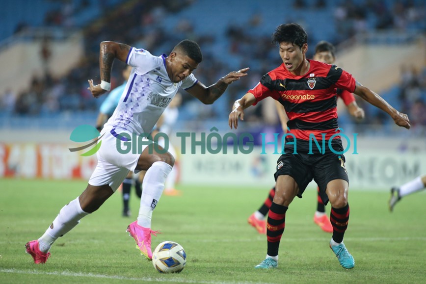 Can canh tran Ha Noi FC thua tam phuc khau phuc truoc Pohang Steelers - Hinh anh 2