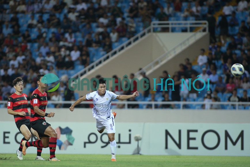 Can canh tran Ha Noi FC thua tam phuc khau phuc truoc Pohang Steelers - Hinh anh 3