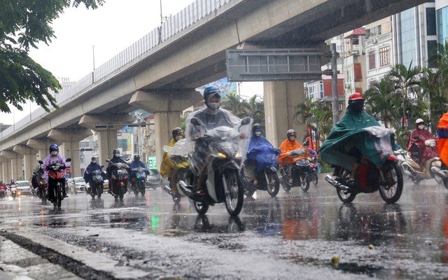 Thoi tiet ngay 25/10: Ha Noi sang va dem co mua rao rai rac, trua chieu hung nang - Hinh anh 1