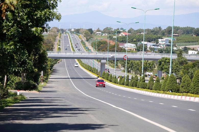 Không thành lập Hội đồng bồi thường, hỗ trợ, tái định cư cao tốc Tân Phú - Liên Khương - Hình ảnh 1 Khong thanh lap Hoi dong boi thuong, ho tro, tai dinh cu cao toc Tan Phu - Lien Khuong - Hinh anh 1