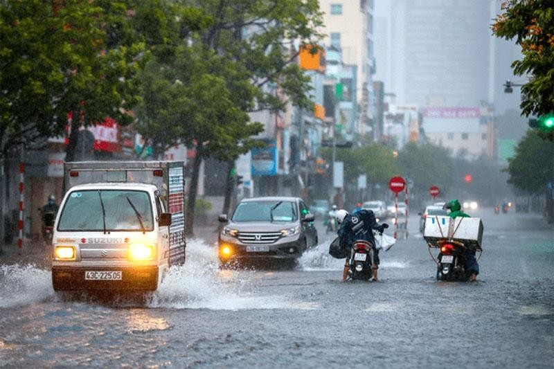 Thoi tiet ngay 31/10: Mua lon dien rong o khu vuc tu Ha Tinh den Phu Yen - Hinh anh 1