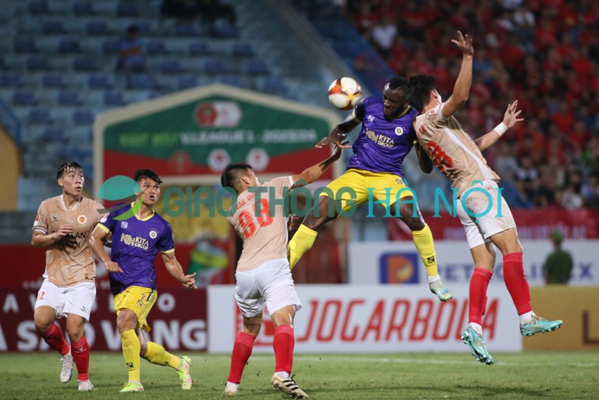 CAHN danh bai Ha Noi FC tai vong 3 V-League 2023/2024 - Hinh anh 8