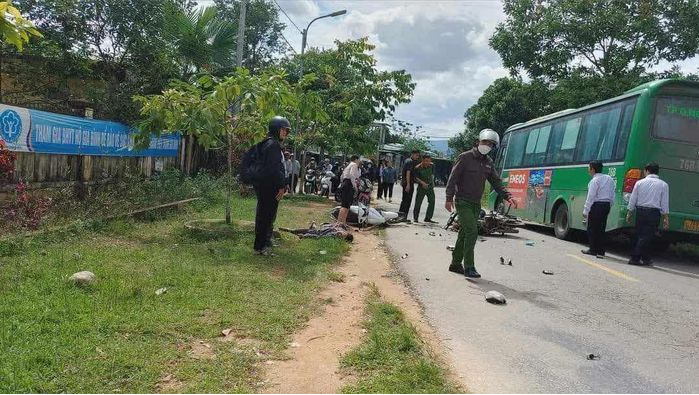 Tai nan giao thong moi nhat hom nay (24/11/2023): Nam thanh nien bi xe container can tu vong o Hai Phong - Hinh anh 1