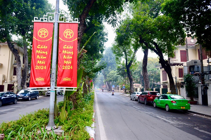 Ha Noi vang ve, thanh binh ngay dau nam moi 2024 - Hinh anh 8