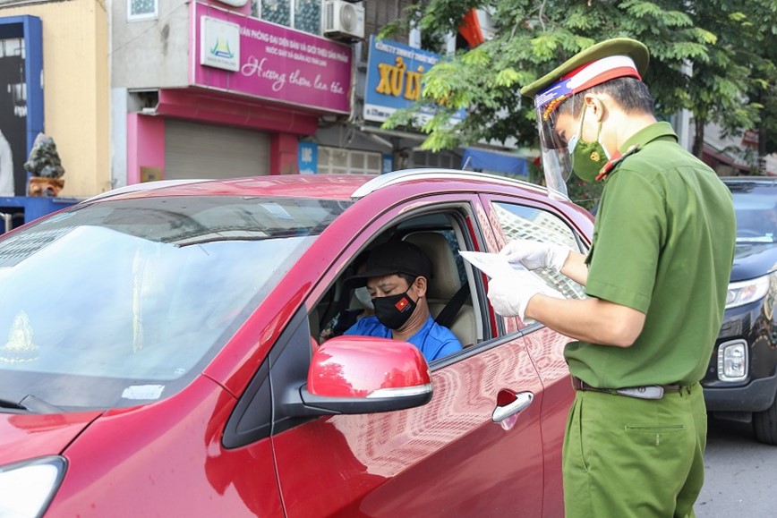 Giao thong Ha Noi ngay 6/9: Buoi sang un tac cuc bo mot so diem, buoi chieu da thong thoang - Hinh anh 9