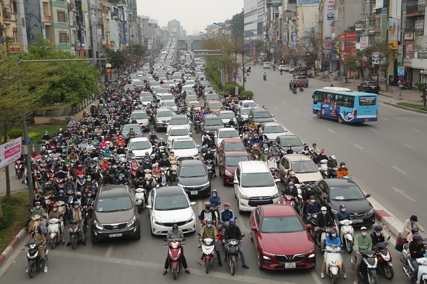 Duong pho Ha Noi chat cung nguoi sau nhieu ngay vang ve - Hinh anh 5