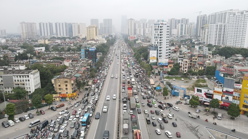 Duong pho Ha Noi chat cung nguoi sau nhieu ngay vang ve - Hinh anh 1