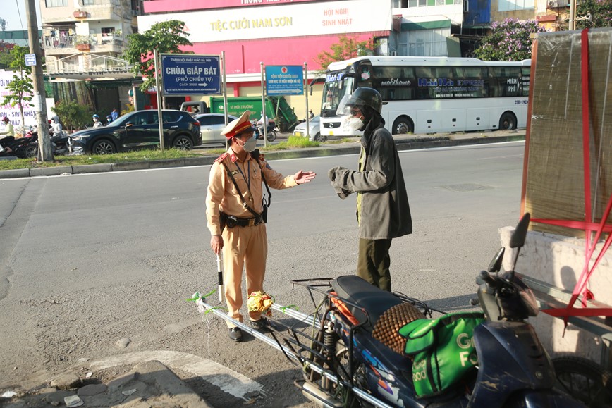 Xu ly “hung than” duong pho hang ngay, hang gio - Hinh anh 5