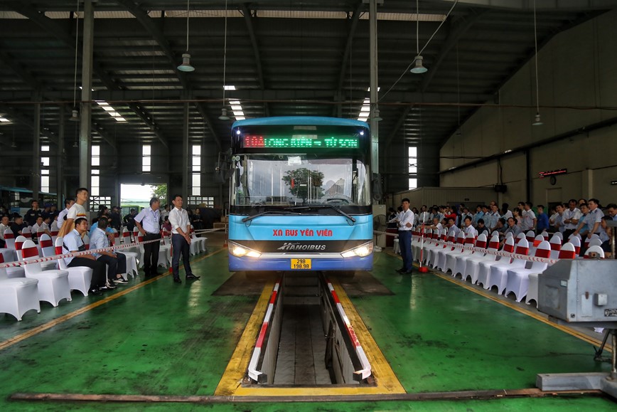 Ha Noi: Kich tinh hoi thi sua chua, bao duong xe buyt - Hinh anh 1