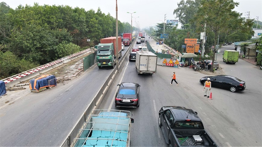 Duy tu cau Kenh Giua, rut ngan nua thoi gian de dam bao luu thong - Hinh anh 4