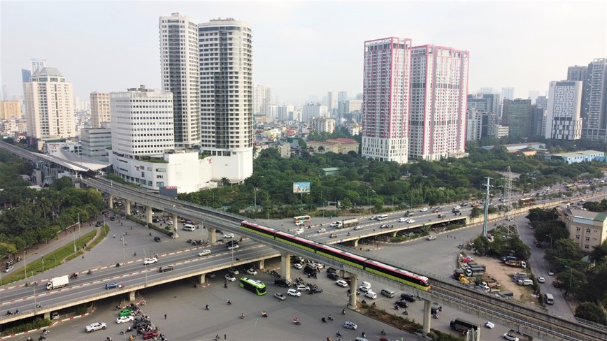 Chay thu 8 doan tau tuyen duong sat Nhon - ga Ha Noi - Hinh anh 4