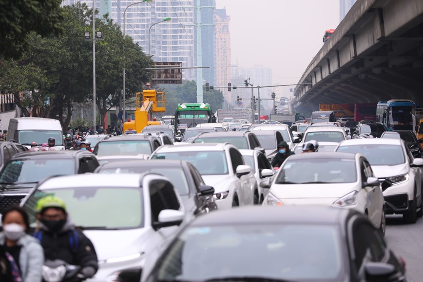 Giao thong Ha Noi giam nhiet ngay dau nghi le - Hinh anh 3