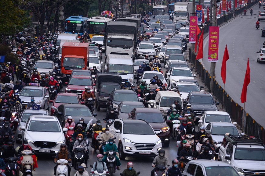 Giao thong Ha Noi thuan loi truoc ky nghi Tet Nguyen dan - Hinh anh 4