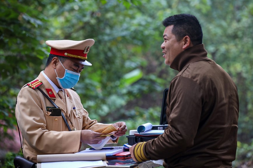 Ha Noi: Xu ly 597 truong hop vi pham Luat Giao thong duong bo - Hinh anh 1