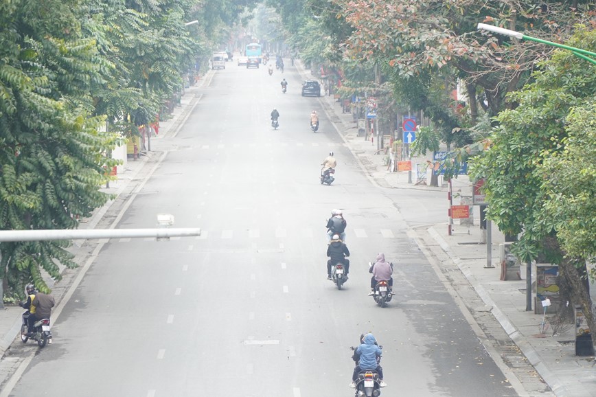 Duong pho Ha Noi vang ve ngay dau nam moi - Hinh anh 4