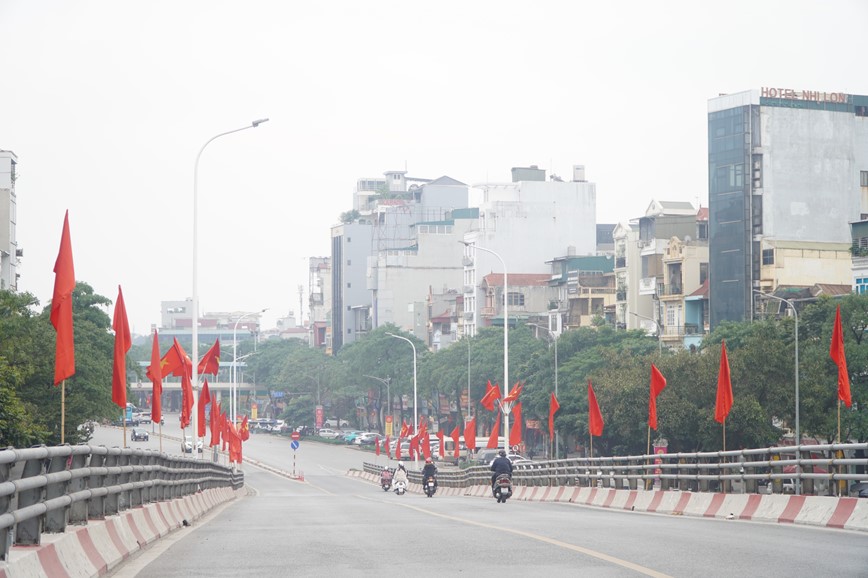 Duong pho Ha Noi vang ve ngay dau nam moi - Hinh anh 3